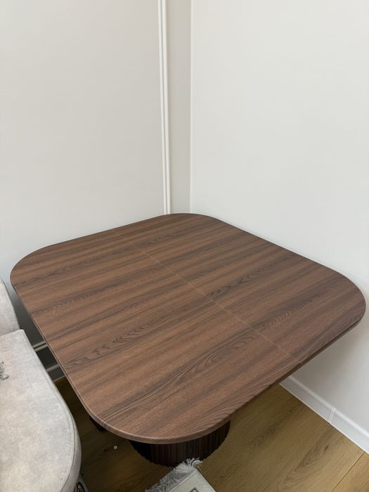 Большой стол с двумя дополнительными досками, для удлинения