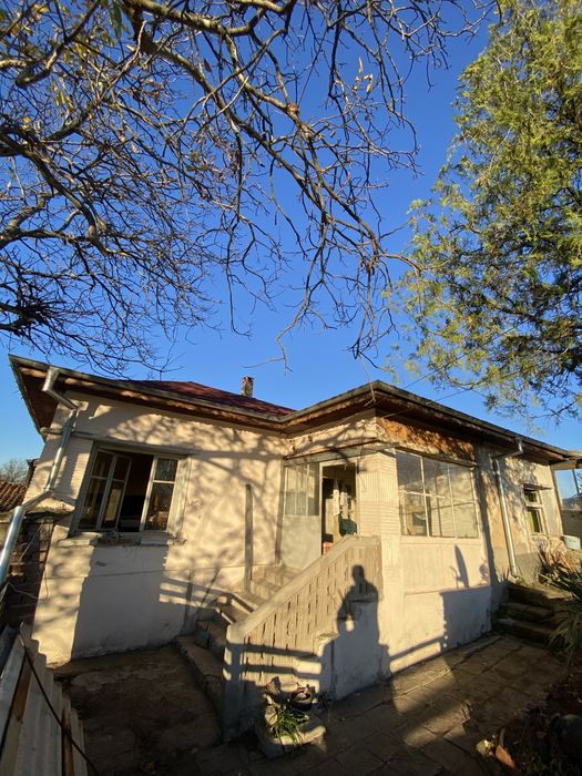 Къща в село долно белево