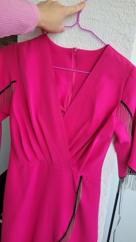 Rochie elegantă fucsia