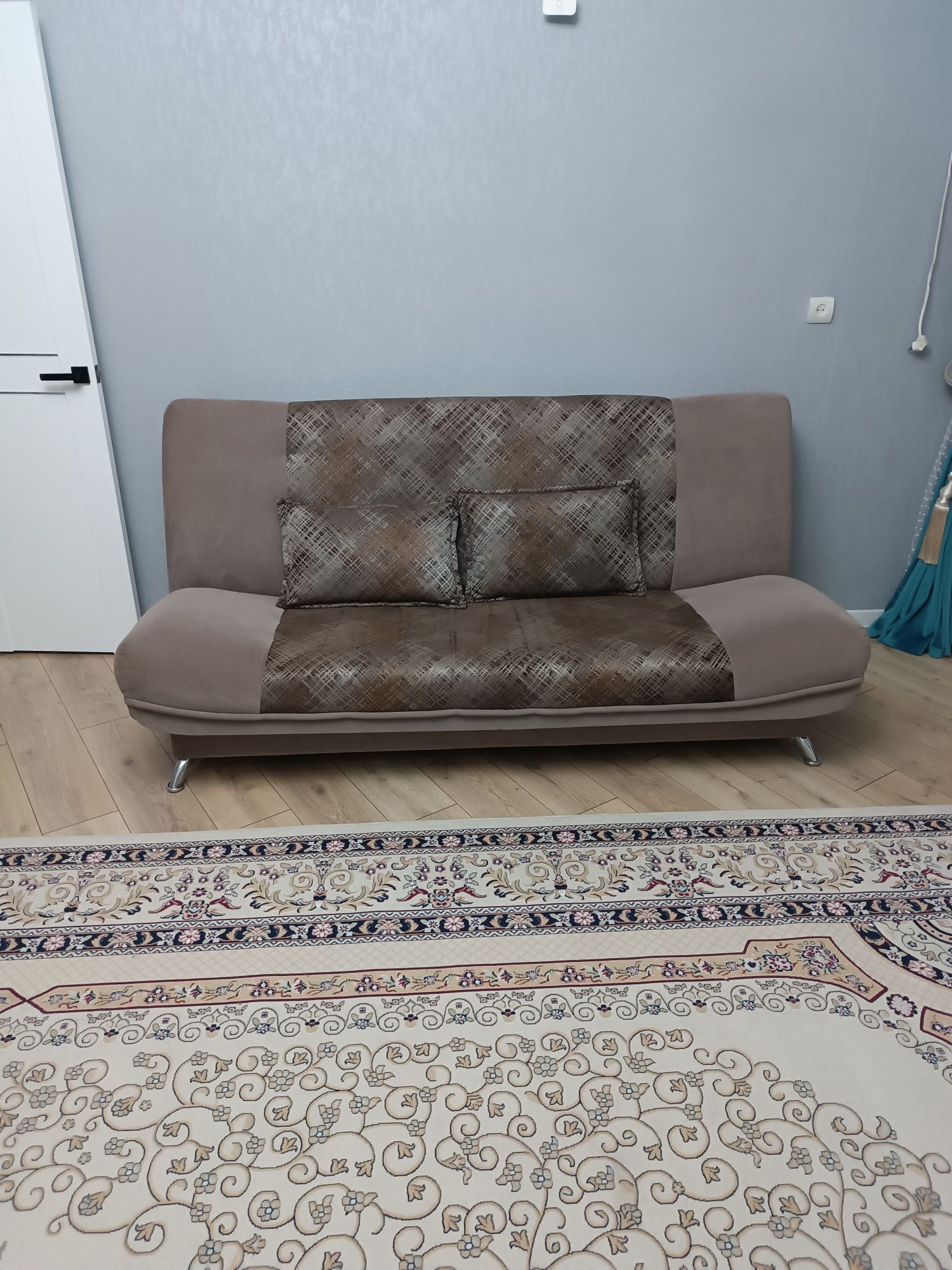 Диван с креслами