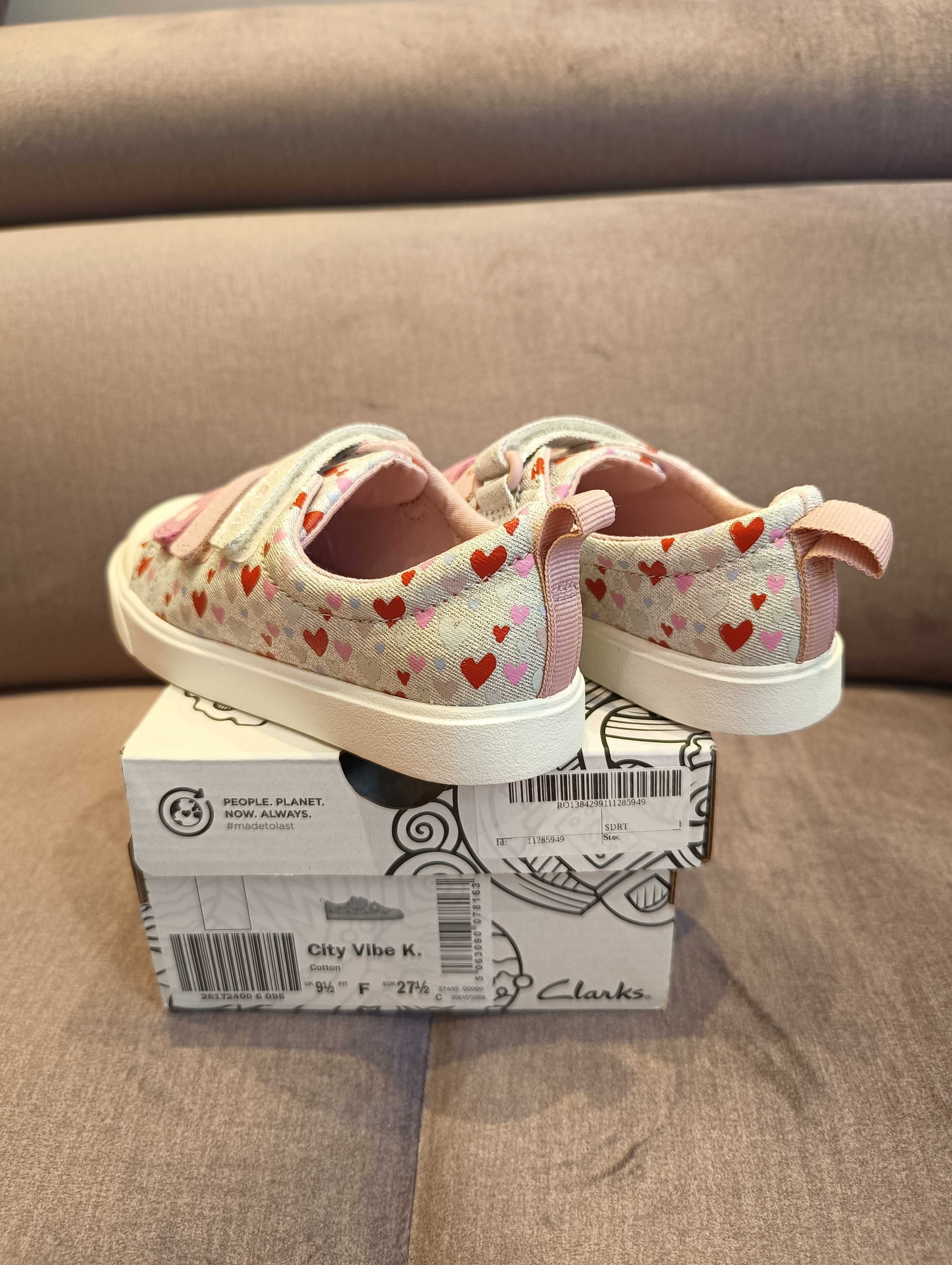 Нови кецове Clarks и обувки Superfit за момиченце