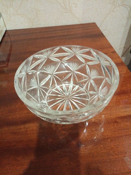 Ваза хрустальная