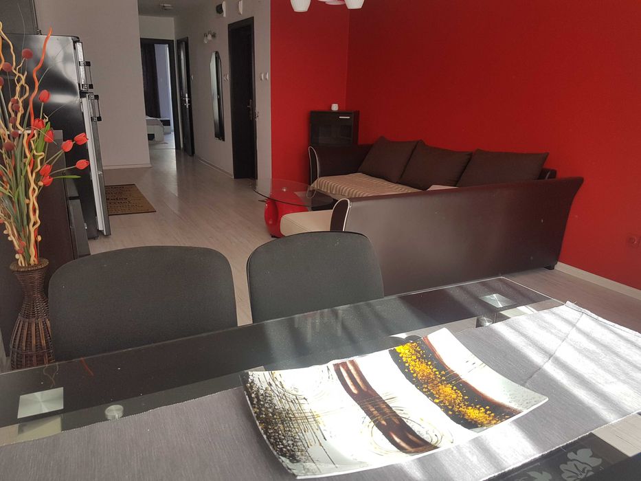 Дава се под наем Двустаен апартамент в Бургас, Възраждане - 70 кв.м за 255 € - Снимка #1