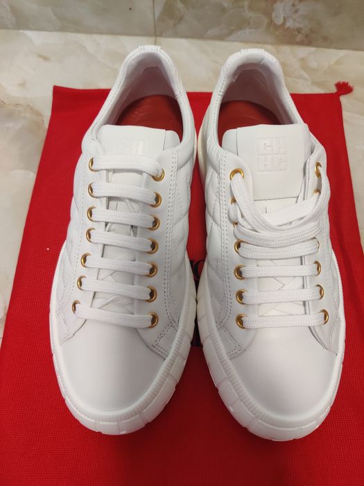 Adidași Carolina Herrera