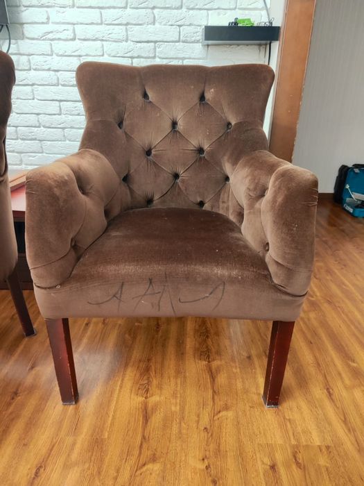 Качественные кресла из массива дерева. В наличии 2 кресла