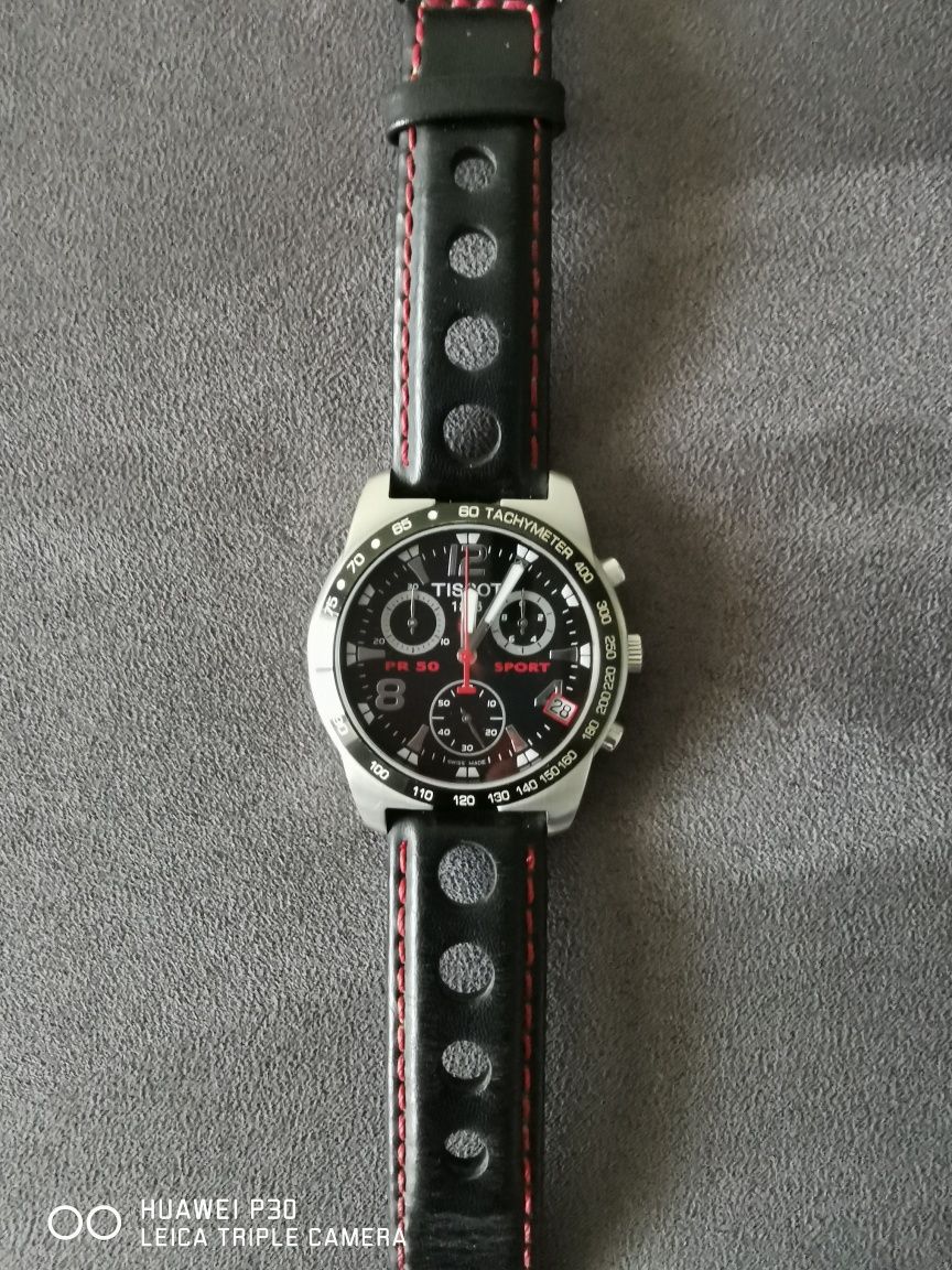 Продавам мъжки часовник Tissot