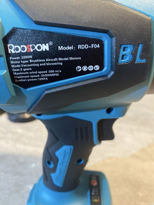 Suflanta / aspirator pt frunze sau curatenie