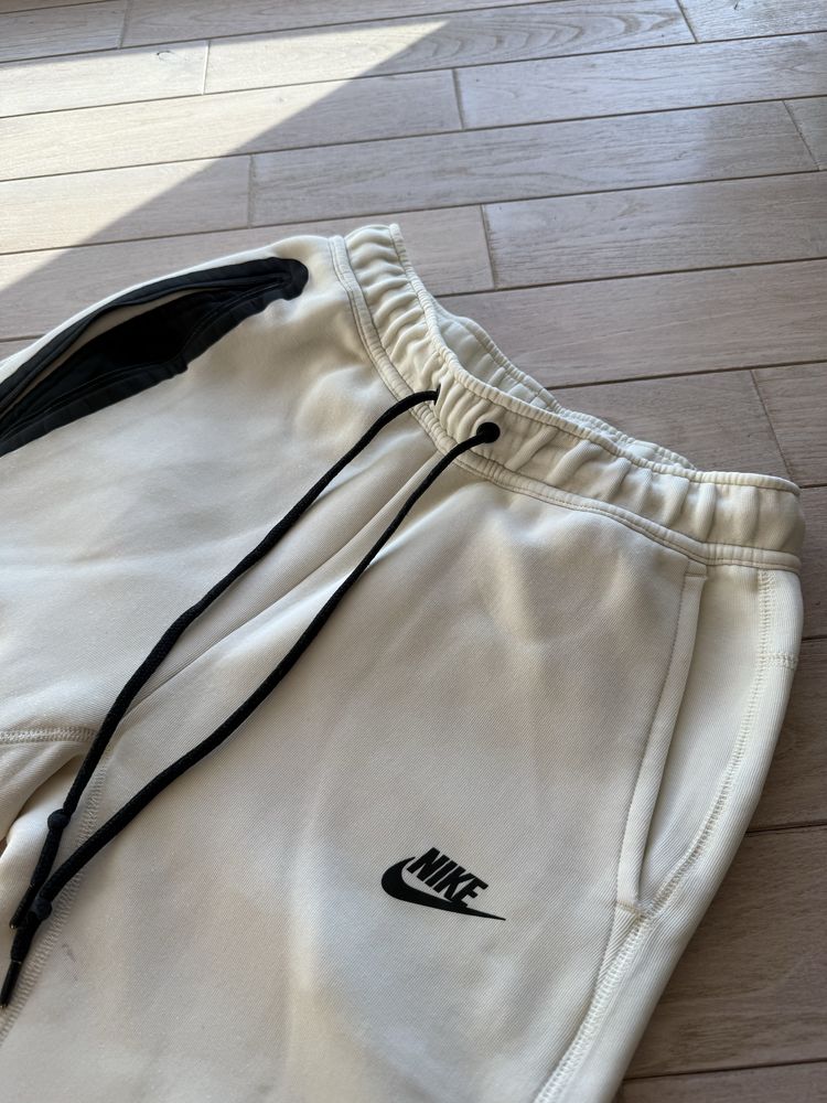 Nike Tech Fleece