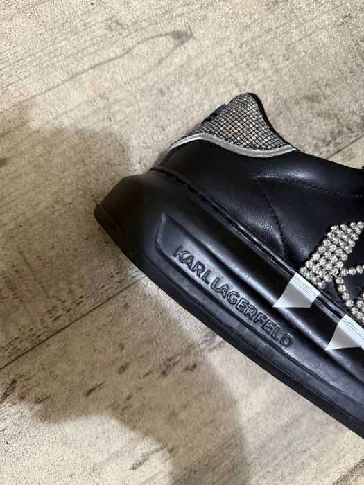 Продавам  нови обувки Karl Lagerfeld!