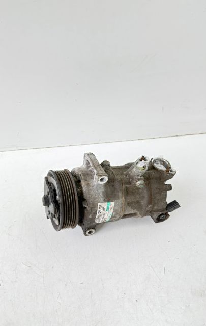 Compresor AC 5N0820803 Volkswagen VW Tiguan prima generatie 5N