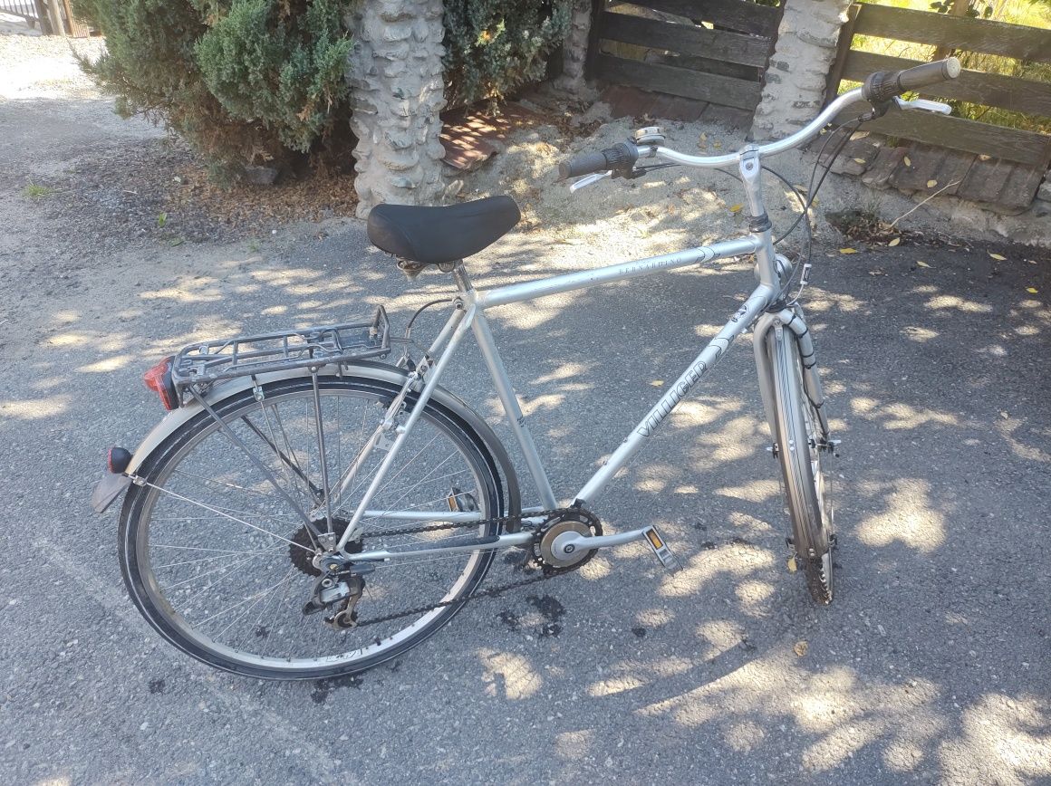 Vând sau schimb două biciclete