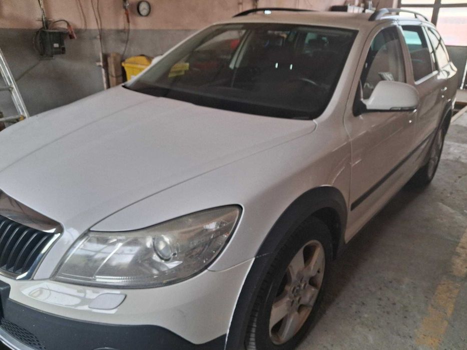 Vand autoturism SKODA OCTAVIA 4X4 , stare buna