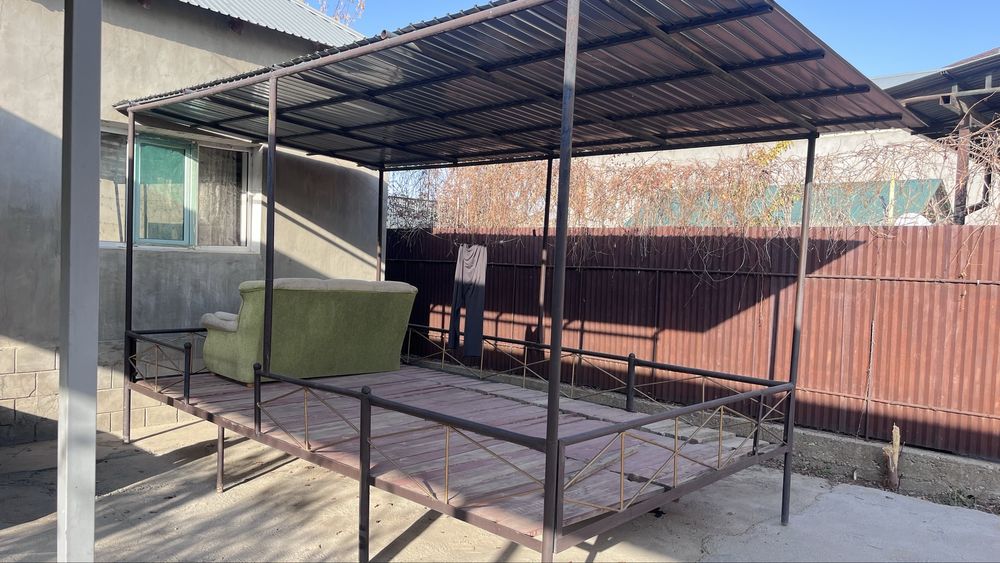 Тапчан в хорошем состояни