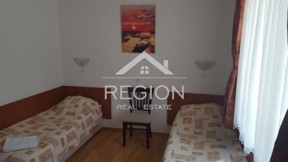 Дава се под наем Двустаен апартамент в Варна, Център - 56 кв.м за 351.9 € - Снимка #1