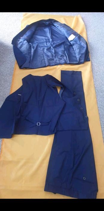 Мъжки официален костюм XL