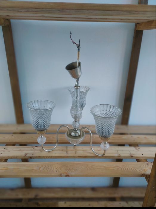 Продам люстру Б/У