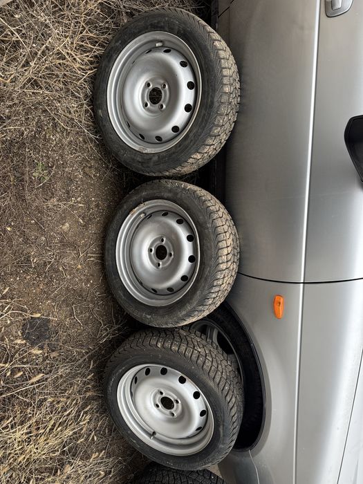 Продам колесы шипы, диски с покрышкой R15