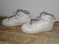 Vând airforce 1 mid   negociabil mărimea 42 , 27cm
