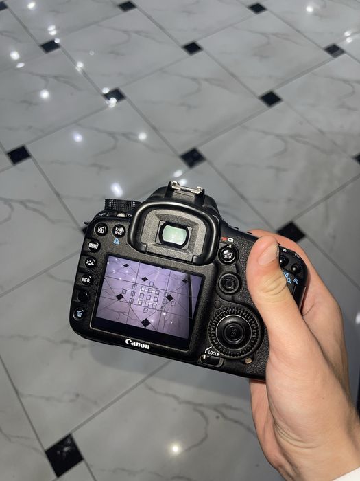 Продам фотоаппарат canon 7D