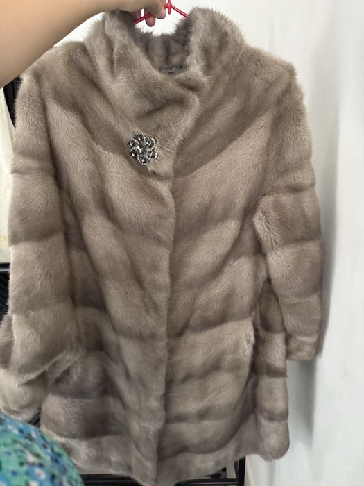 Продам норковую шубу почти новая