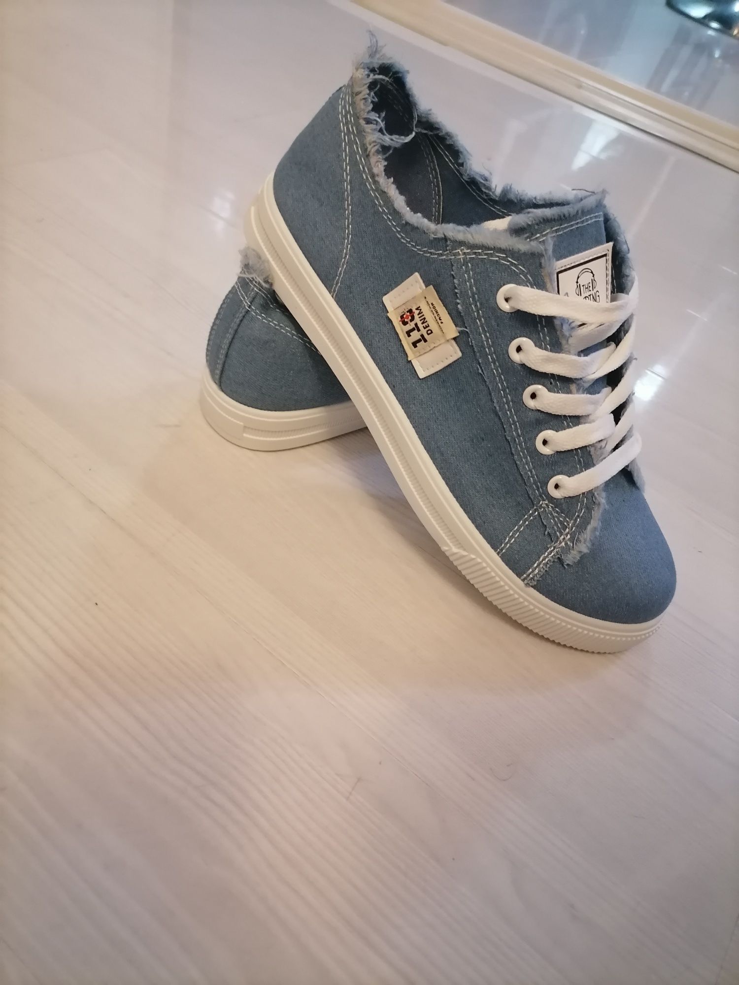 Tenisi noi Denim  Unisex. 110. Marime 41