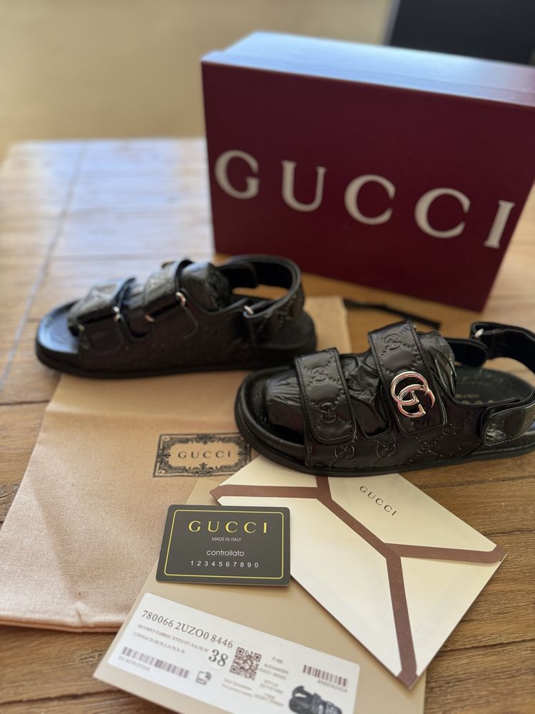 Gucci ест.кожа сандали 199лв пълен комплект