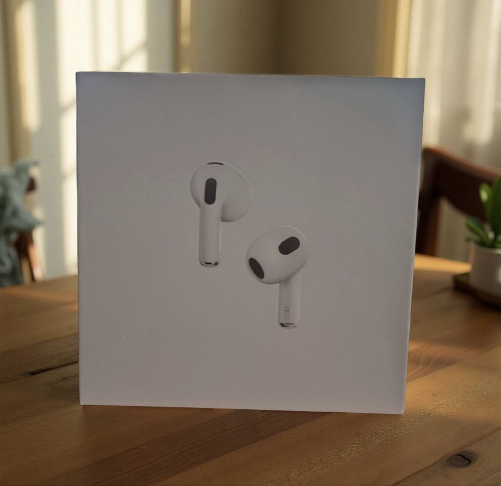 Безжични слушалки Apple AirPods 3