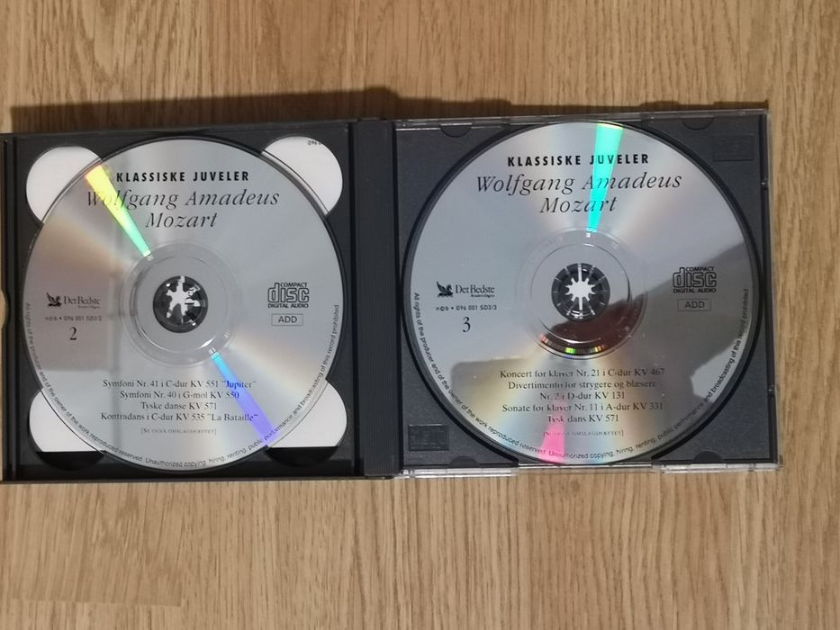 Vând CD-uri audio  muzică