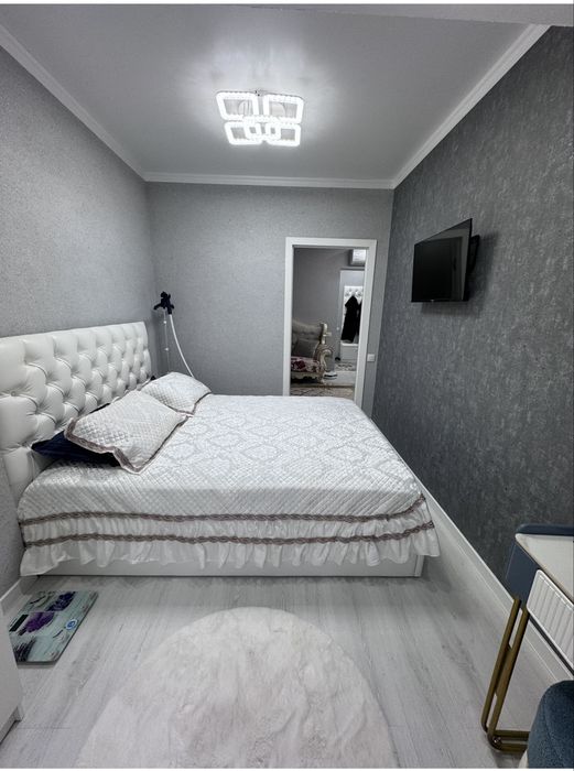 Продам покрывало с наволочками