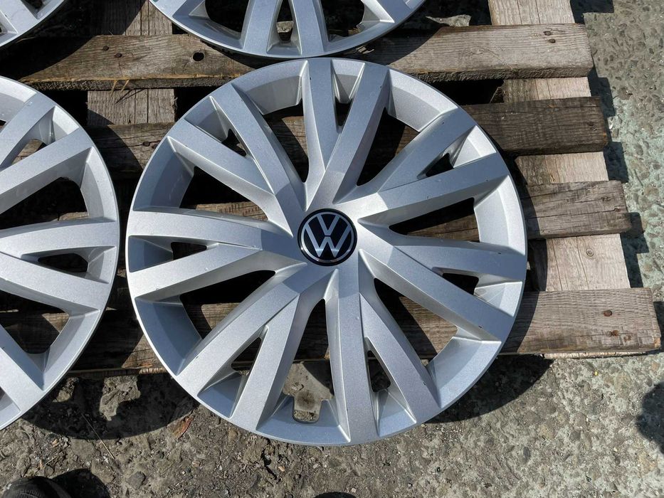 16 цола Тасове VW Golf Volkswagen Golf Bora 5H0601147C Оригинал