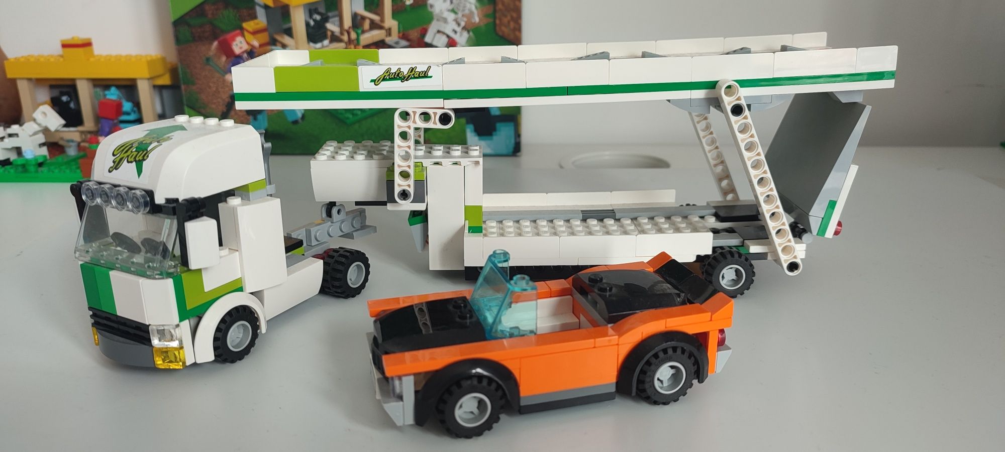Vând Lego City Transportator de masini