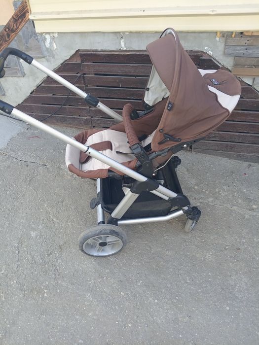Vând căruț copii și scaun pentru mâncat pentru copii