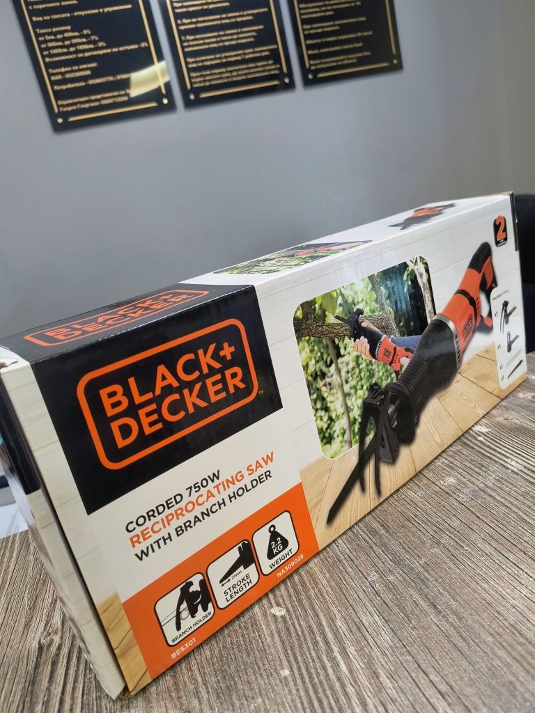 Електрически Саблен Трион Black & Decker / 750W / 2800 Удара в мин