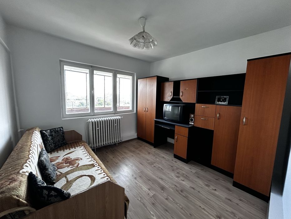 Apartament cu 3 camere de vanzare in micro 16
