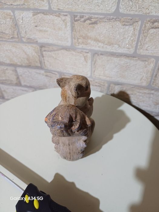 Фигурка на катеричка с шишарка