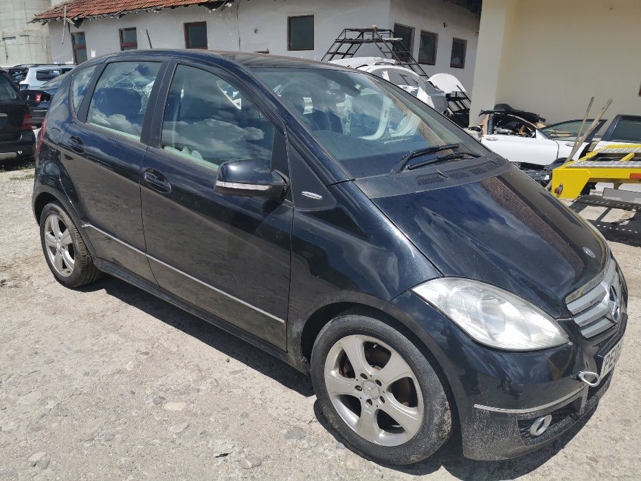 dezmembrez mercedes a class facelift/mercedes w169/a class a180/