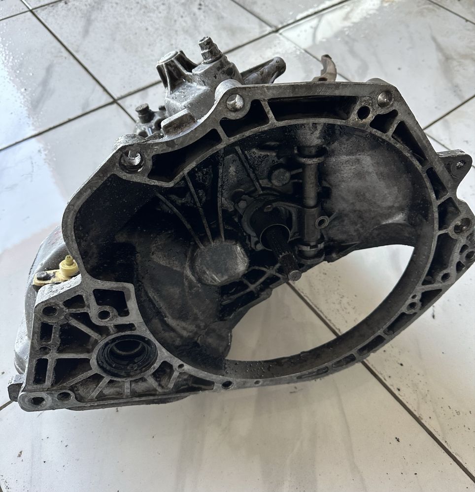 Коробка Опель Вектра А 1.6 (F13)