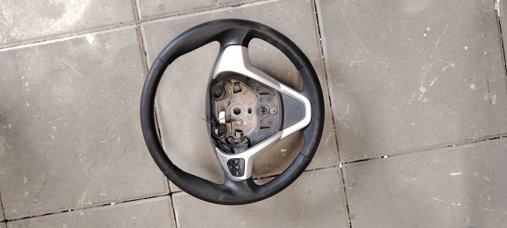 volan cu comenzi ford fiesta 2010