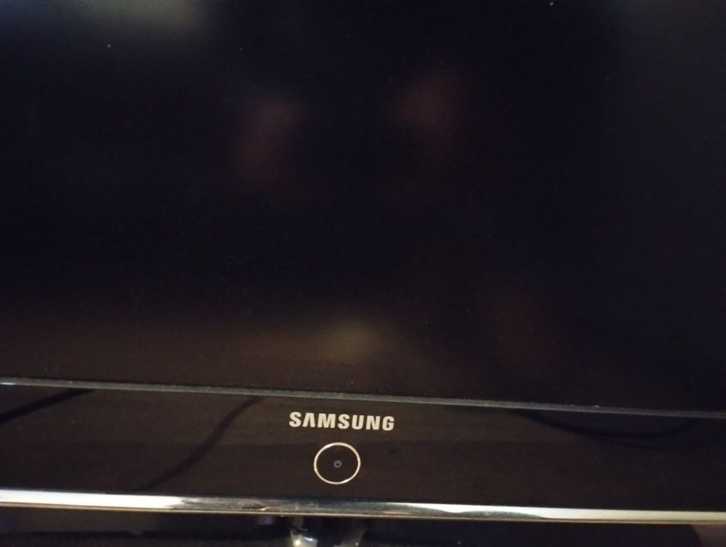 Vând tv Samsung 108 cm