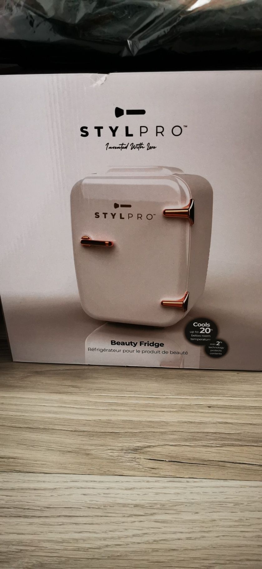 Frigider StylPro Beauty Fridge