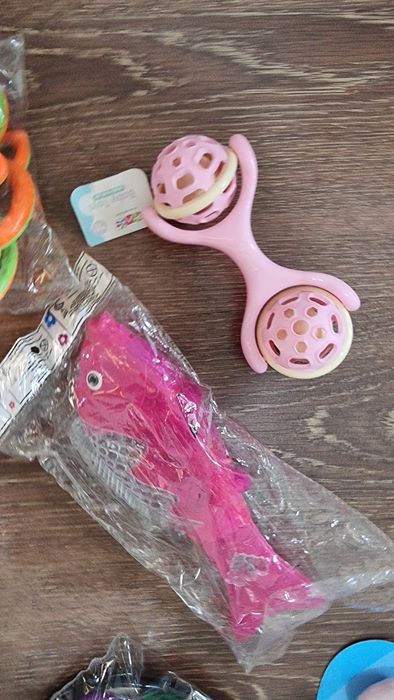 Развивающие игрушки набор Все Новый Цена за все 
110 000 сум охирги на