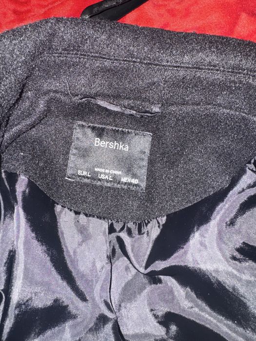 Черно дълго палто bershka размер L