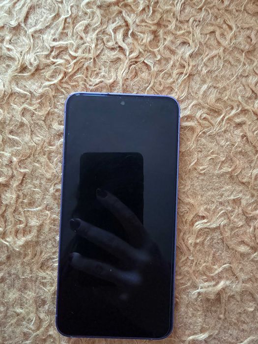 Samsung S24 телефон