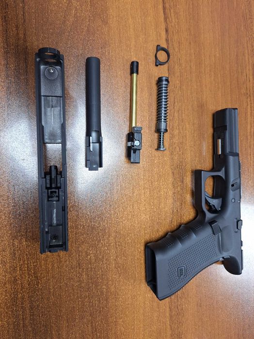 GLOCK 17 Gen4 UMAREX CO 2 4,5mm -чисто нов