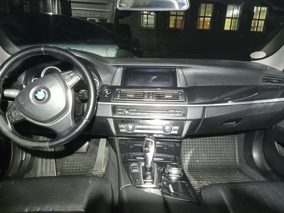 Vând BMW avariat seria 5 model 520d f10