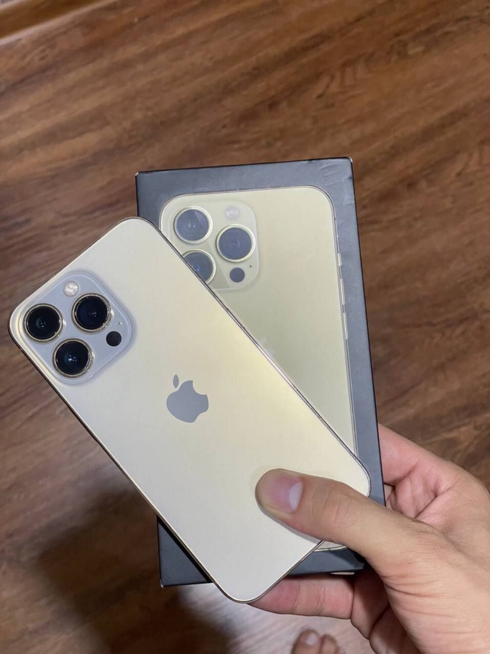 Iphone 13 pro gold