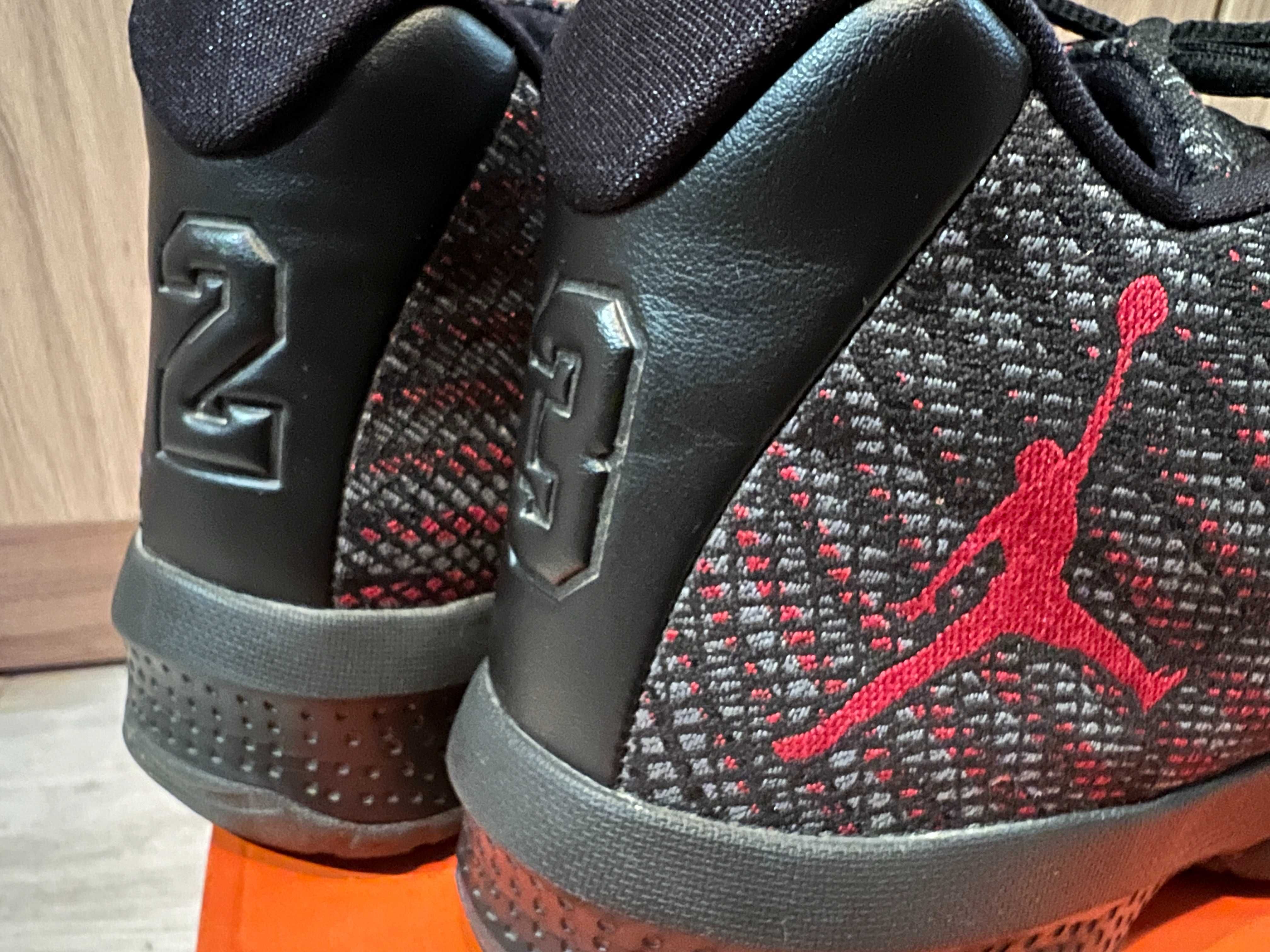 air JORDAN B. FLY  мъжки маратонки номер 45