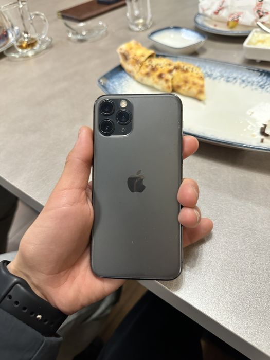 Iphone 11 pro LL/ 64 GB