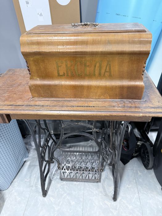 Шивачна машина Ексела