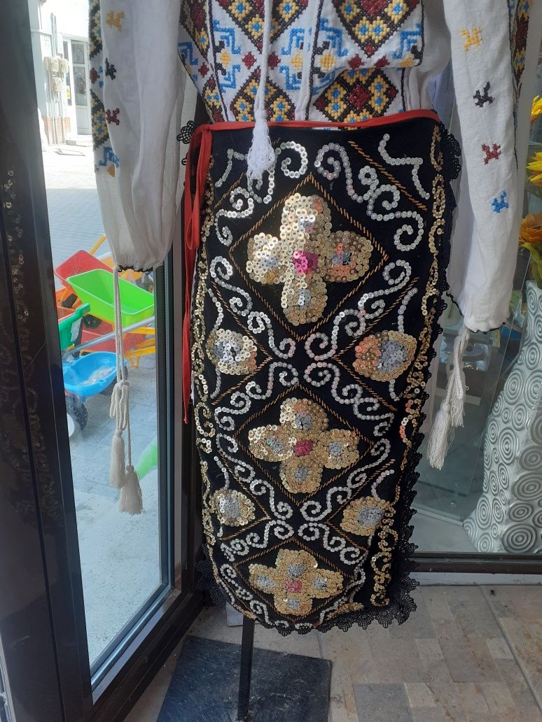 Soarțe,cătrințe ,costum popular